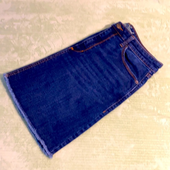 EUC Universal Threads Denim Skirt w/Raw Hem. Sz 10 - Picture 7 of 7